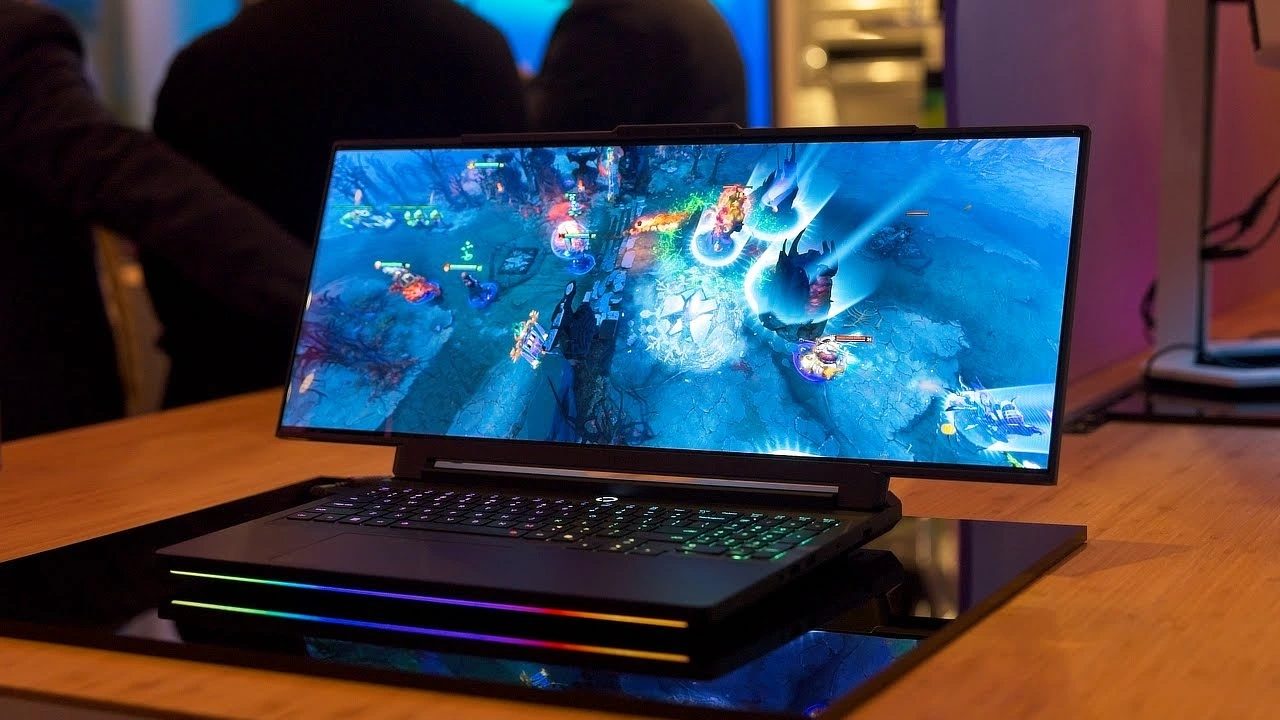 Laptop ekran değişimi LCD panel — Perpa LaptopServisi.tr