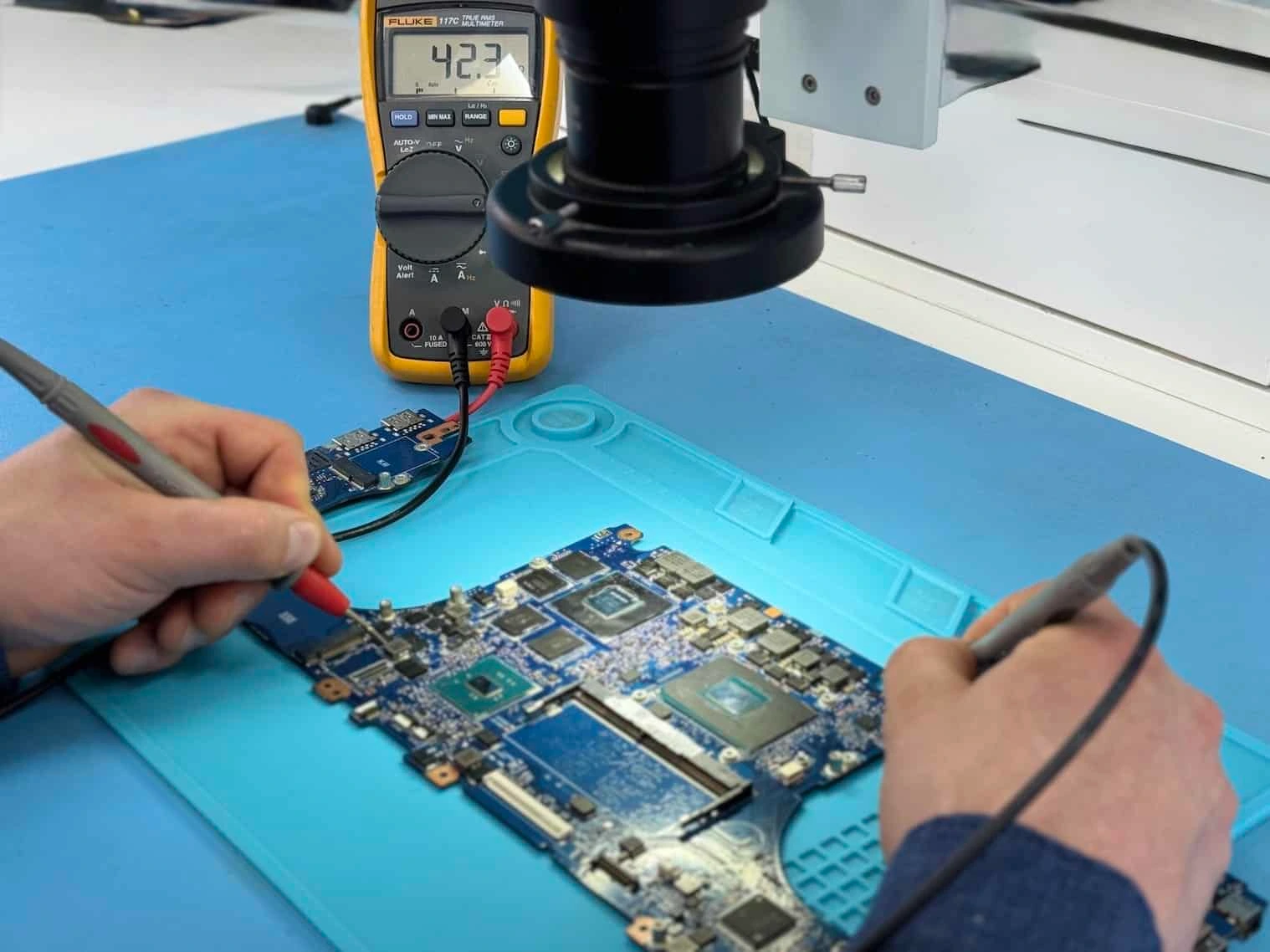 Perpa Laptop Anakart Tamiri: Belirtiler, Süreç ve 2026 Fiyatları — LaptopServisi.tr Perpa