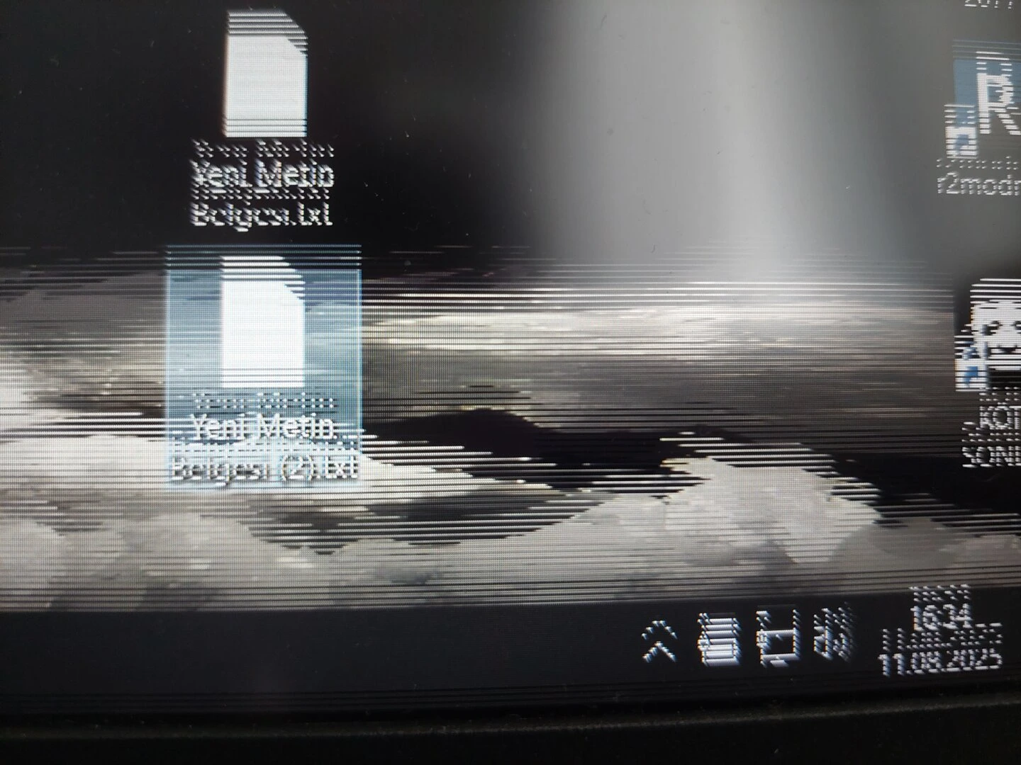 Laptop ekran değişimi LCD panel — Perpa LaptopServisi.tr