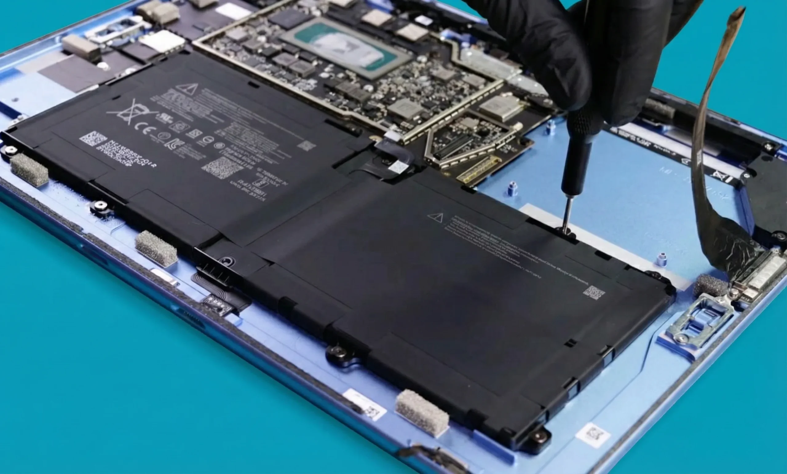 Surface Batarya Değişimi — LaptopServisi.tr